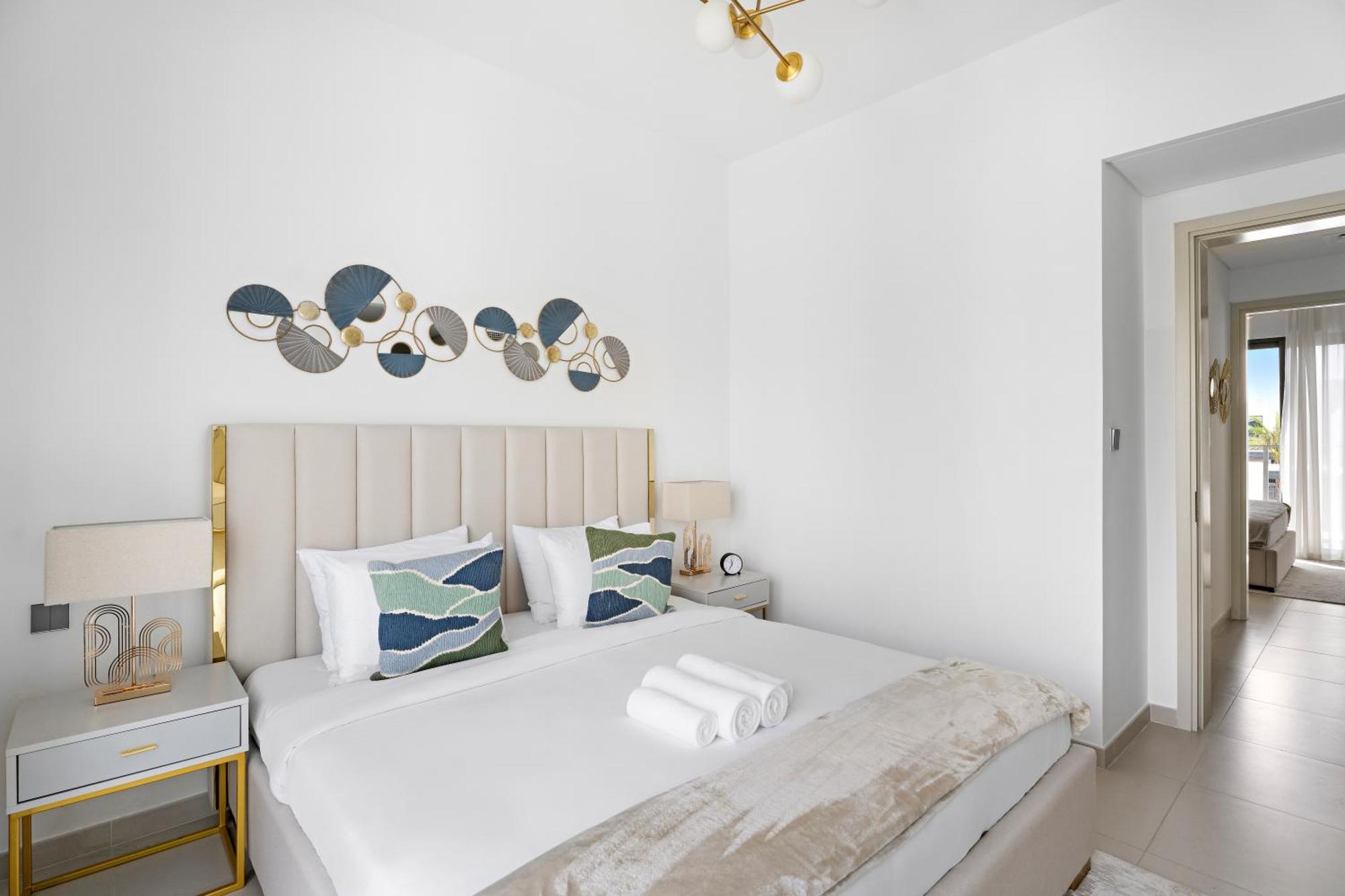 Luxurious 6-sleeper With Large Outdoor Patio Apartment