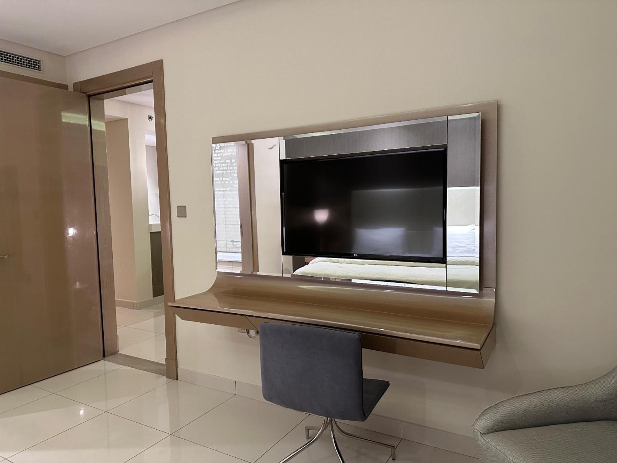 Luxurious In Paramount * Dubai
