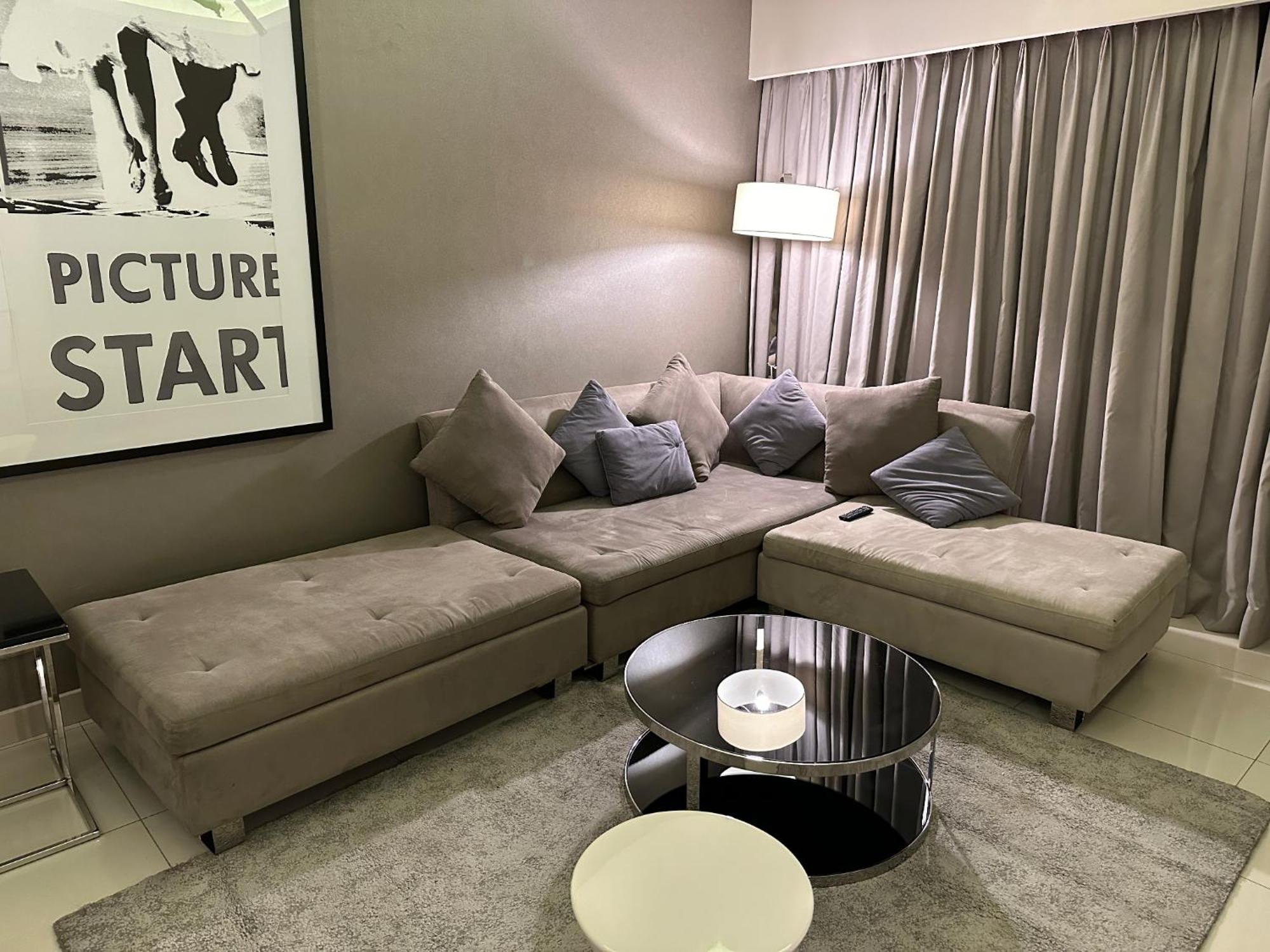Luxurious In Paramount *
