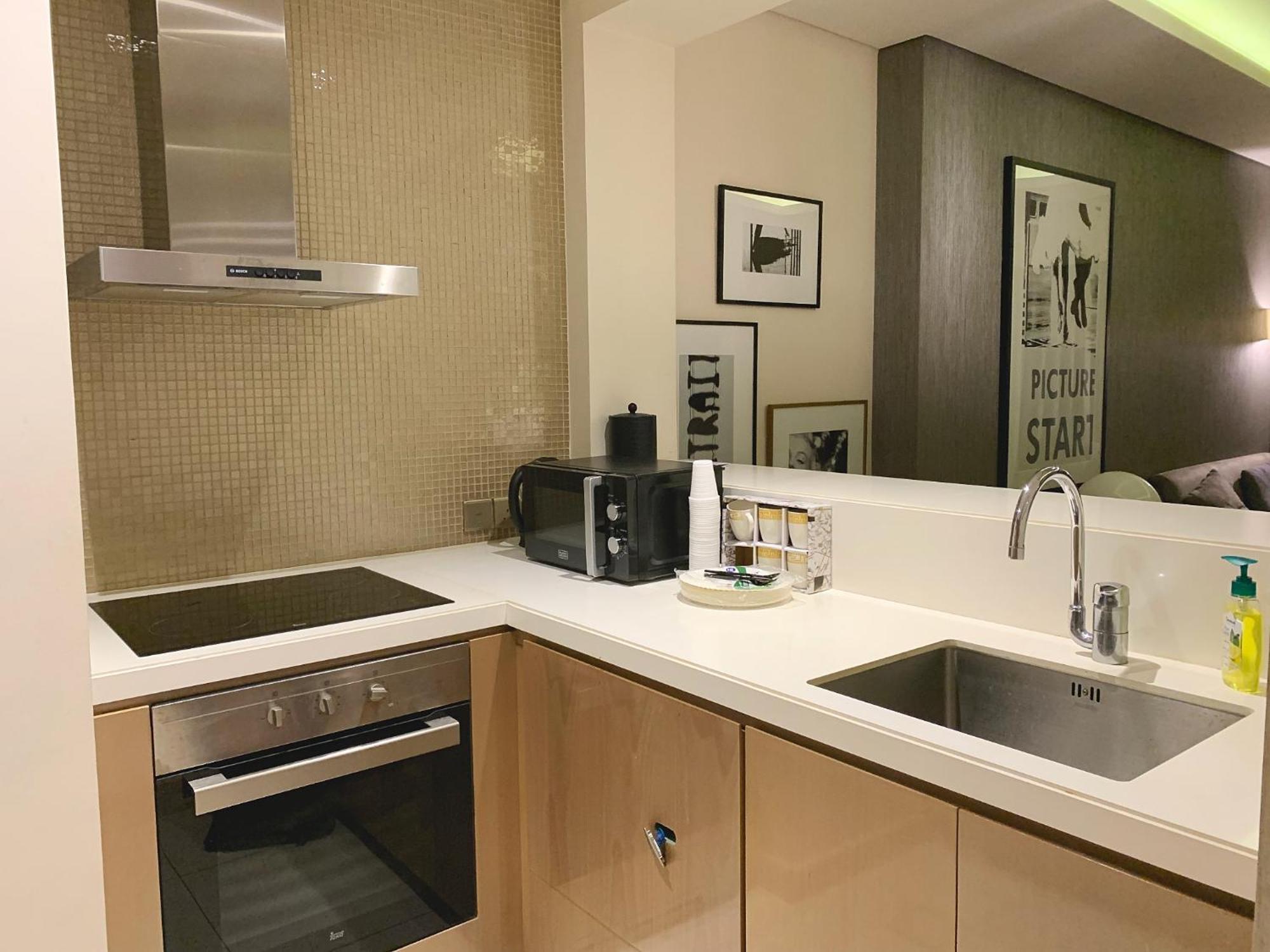 Luxurious In Paramount