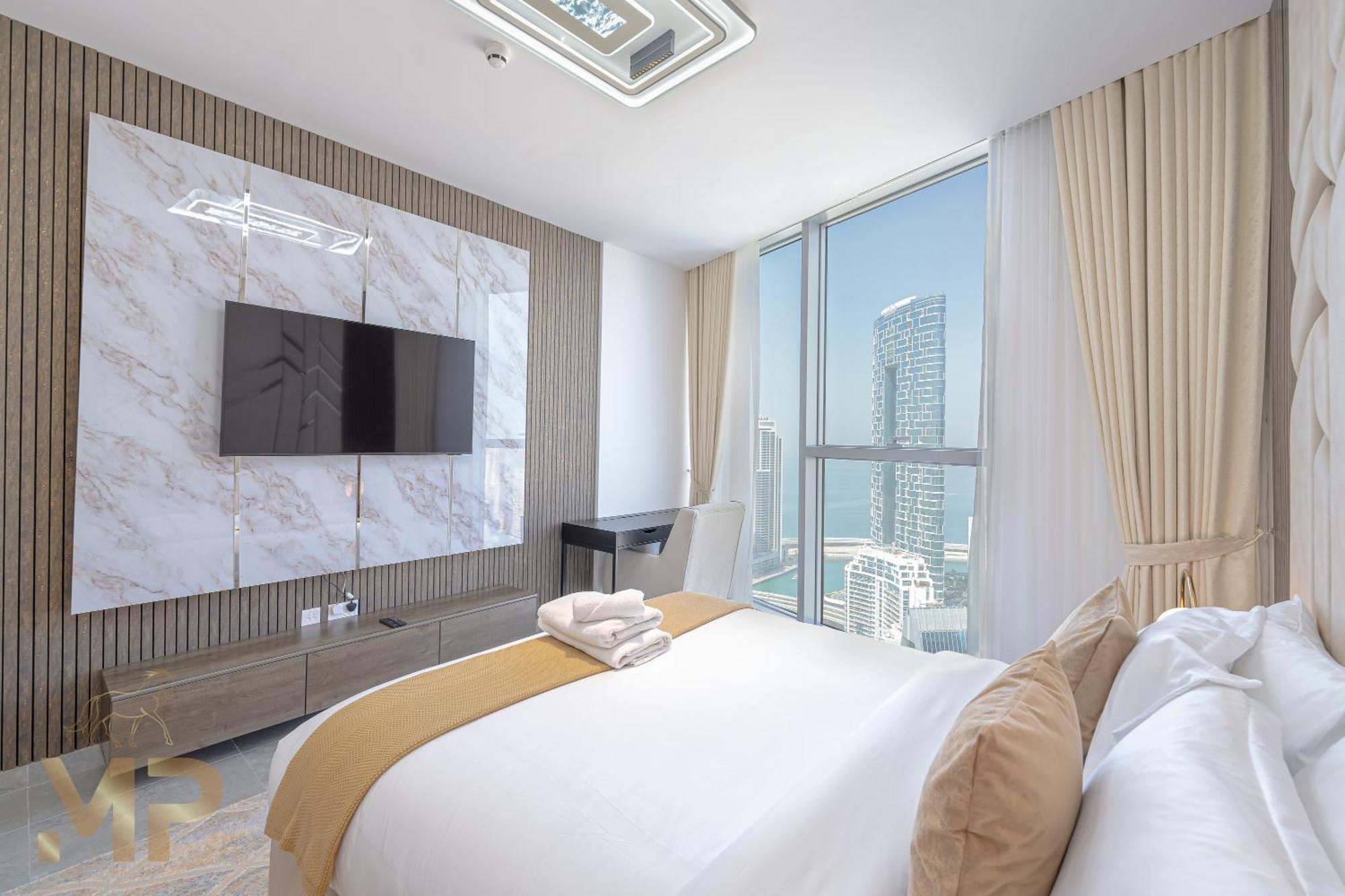 Marco Polo - Surreal Sea, Marina & Eye View On High Floor Apartment