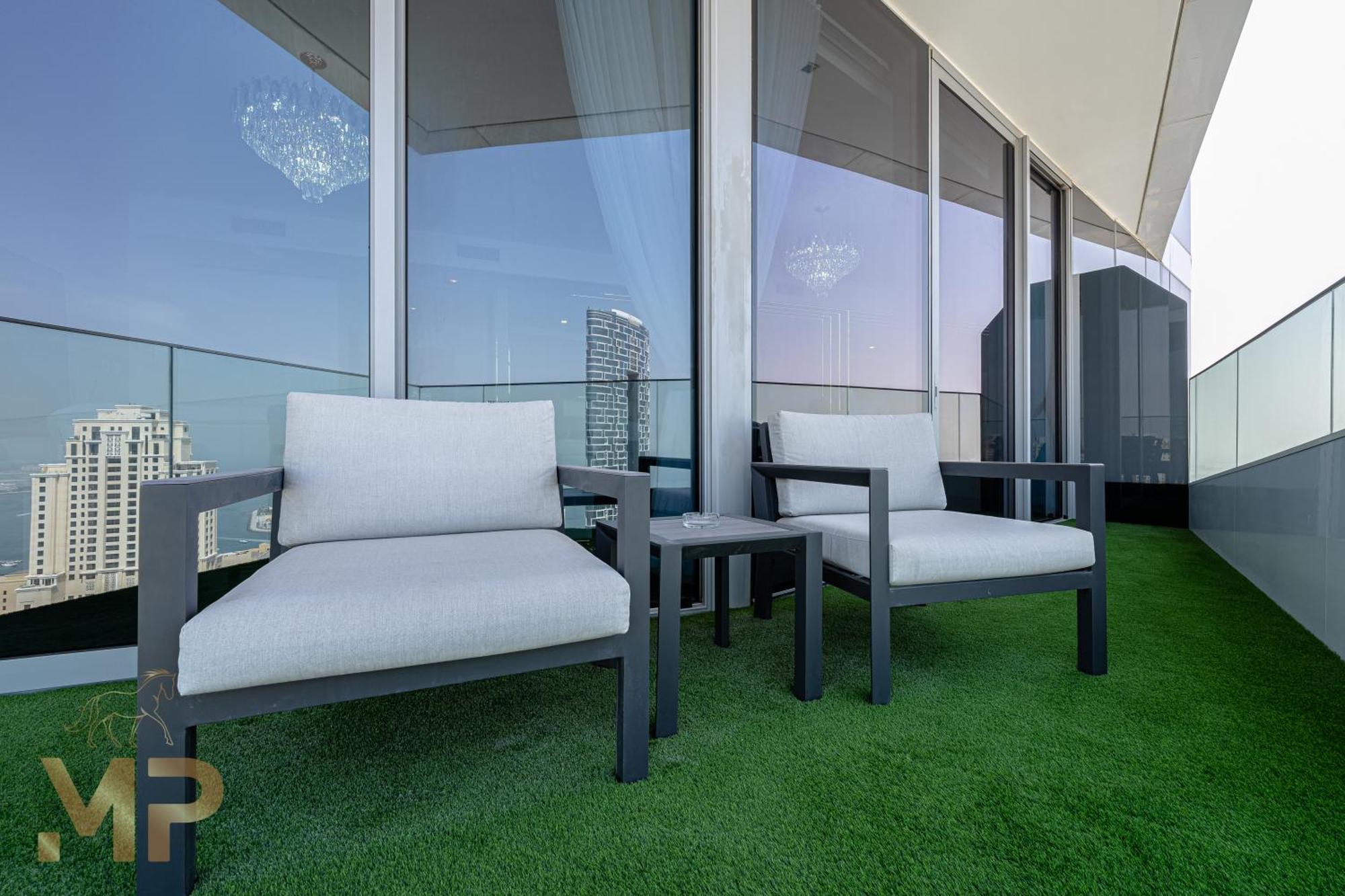 Marco Polo - Surreal Sea, Marina & Eye View On High Floor