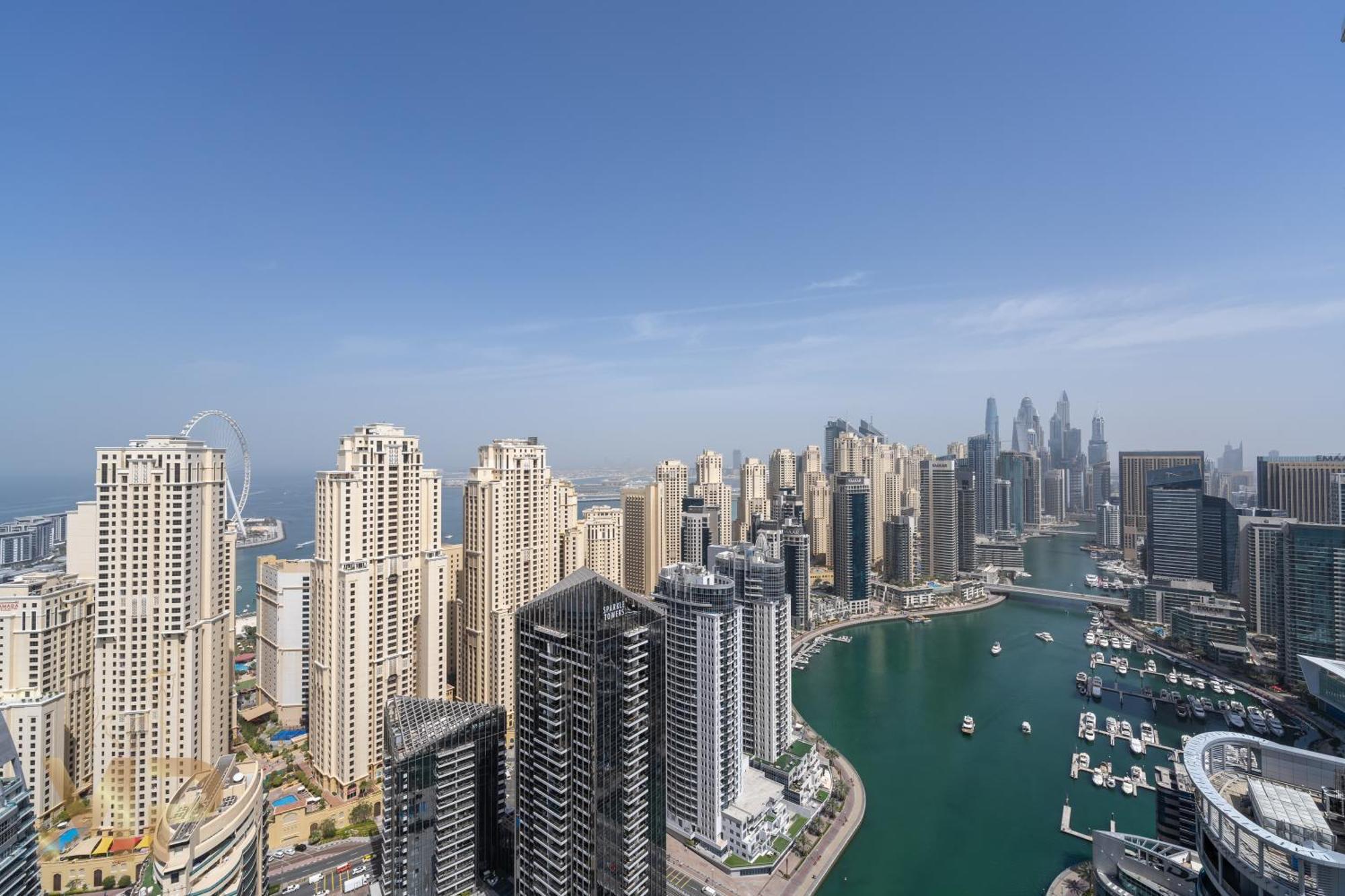 Marco Polo - Surreal Sea, Marina & Eye View On High Floor *