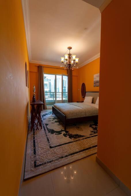 Fantastic Near Metro And Jbr Apartment