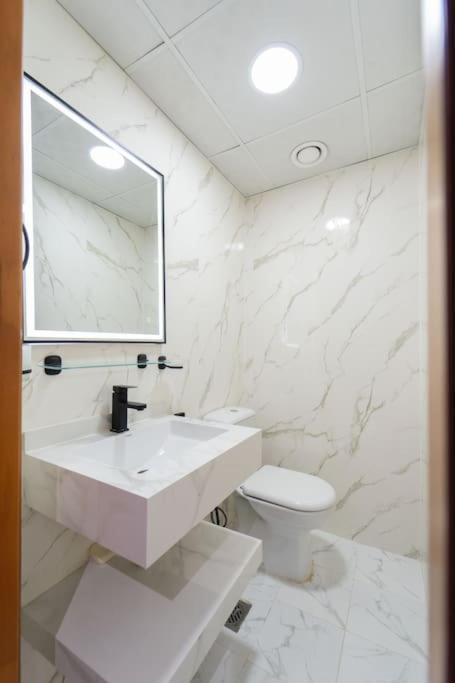 Lux Full Sea View 2br Near Jbr And Metro * Dubai