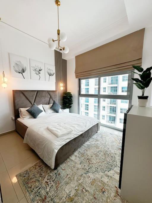 Apartment Stylish 3 Bedroom In Marina W/ Gorgeous View Near Metro