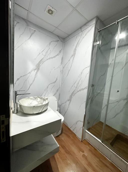 Stylish 3 Bedroom In Marina W/ Gorgeous View Near Metro Dubai
