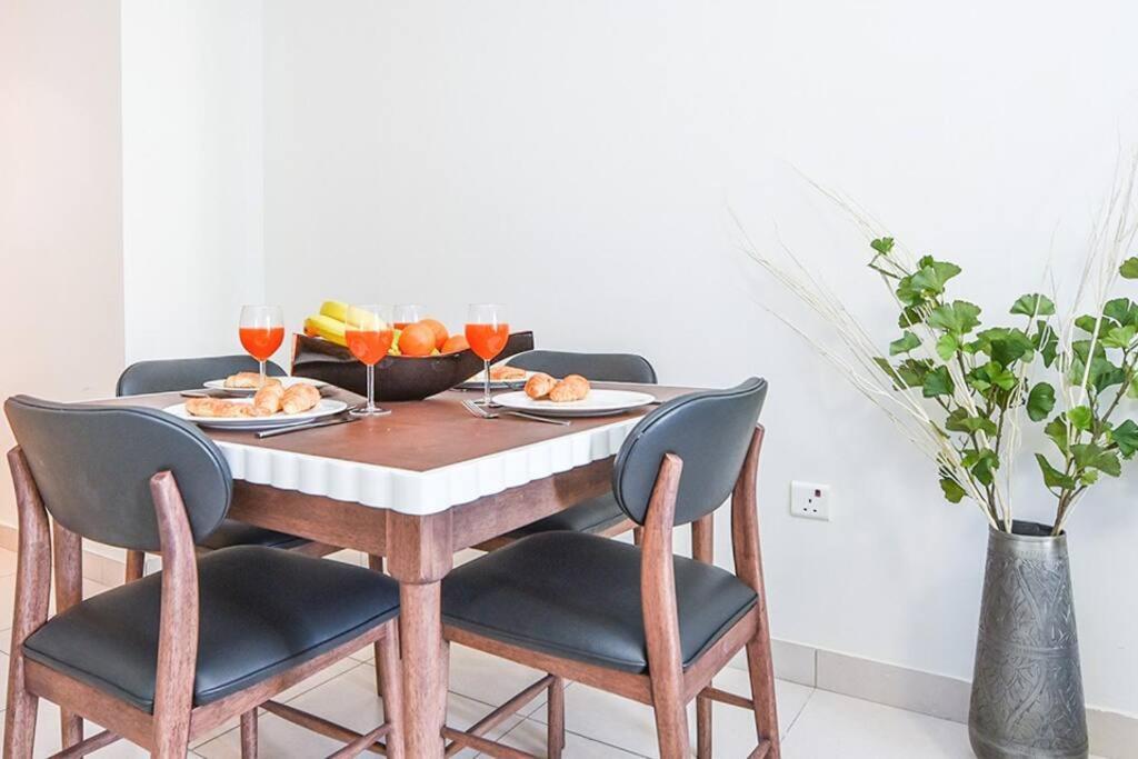 First Class 2br With Exquisite Full Marina View Apartment Dubai