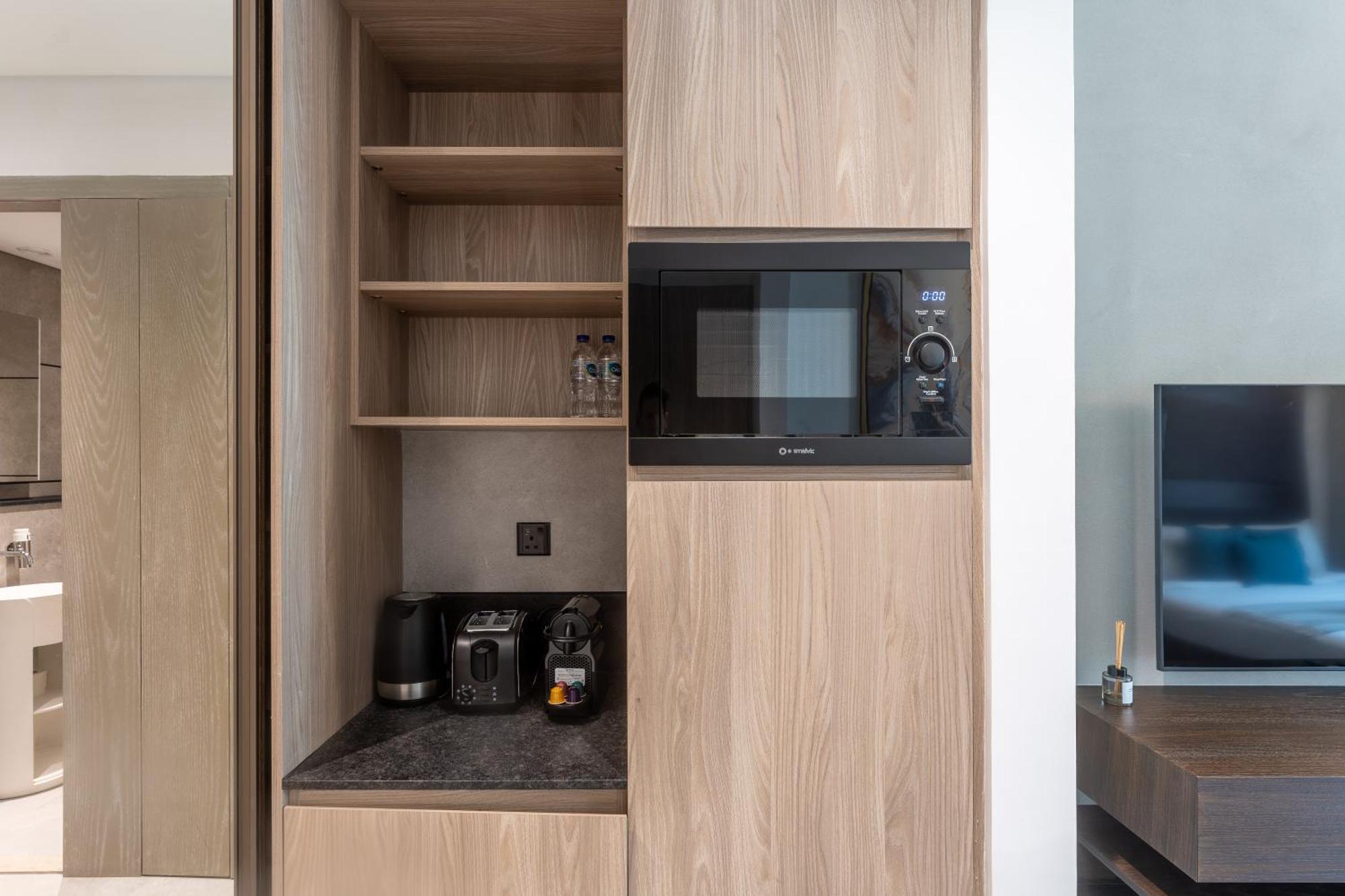 Escape To Modern In Charming Jvc Apartment Dubai