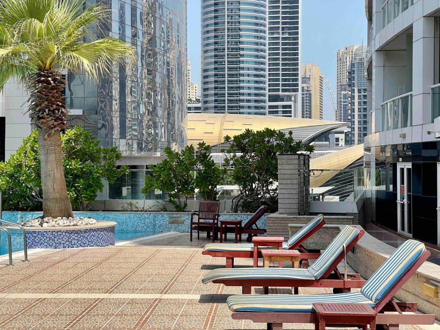 Rustic Elegance By The In Jlt Apartment *