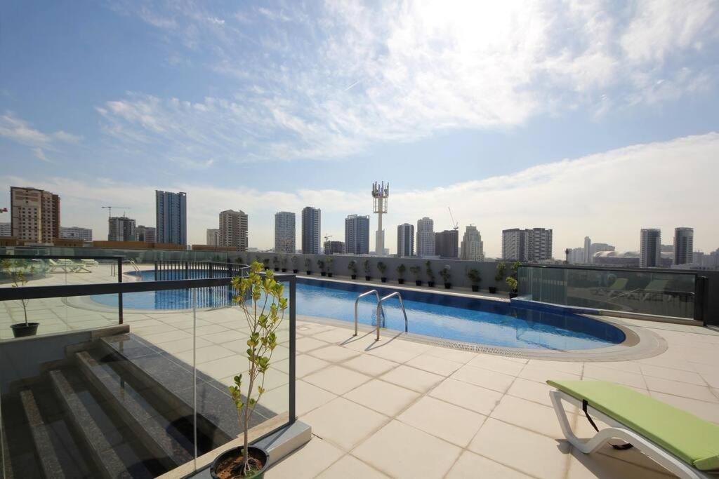 Central Park Jvc 1 Bhk