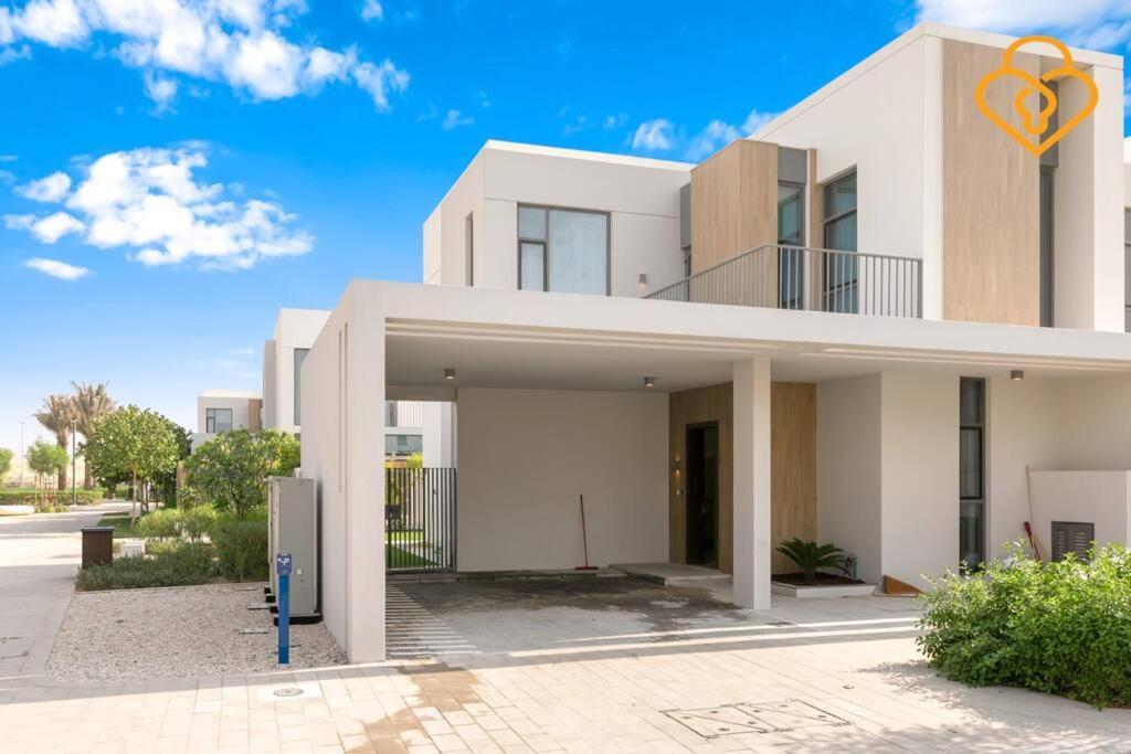 Keysplease Wonderful 4 B/r With Garden Arabian Ranches *