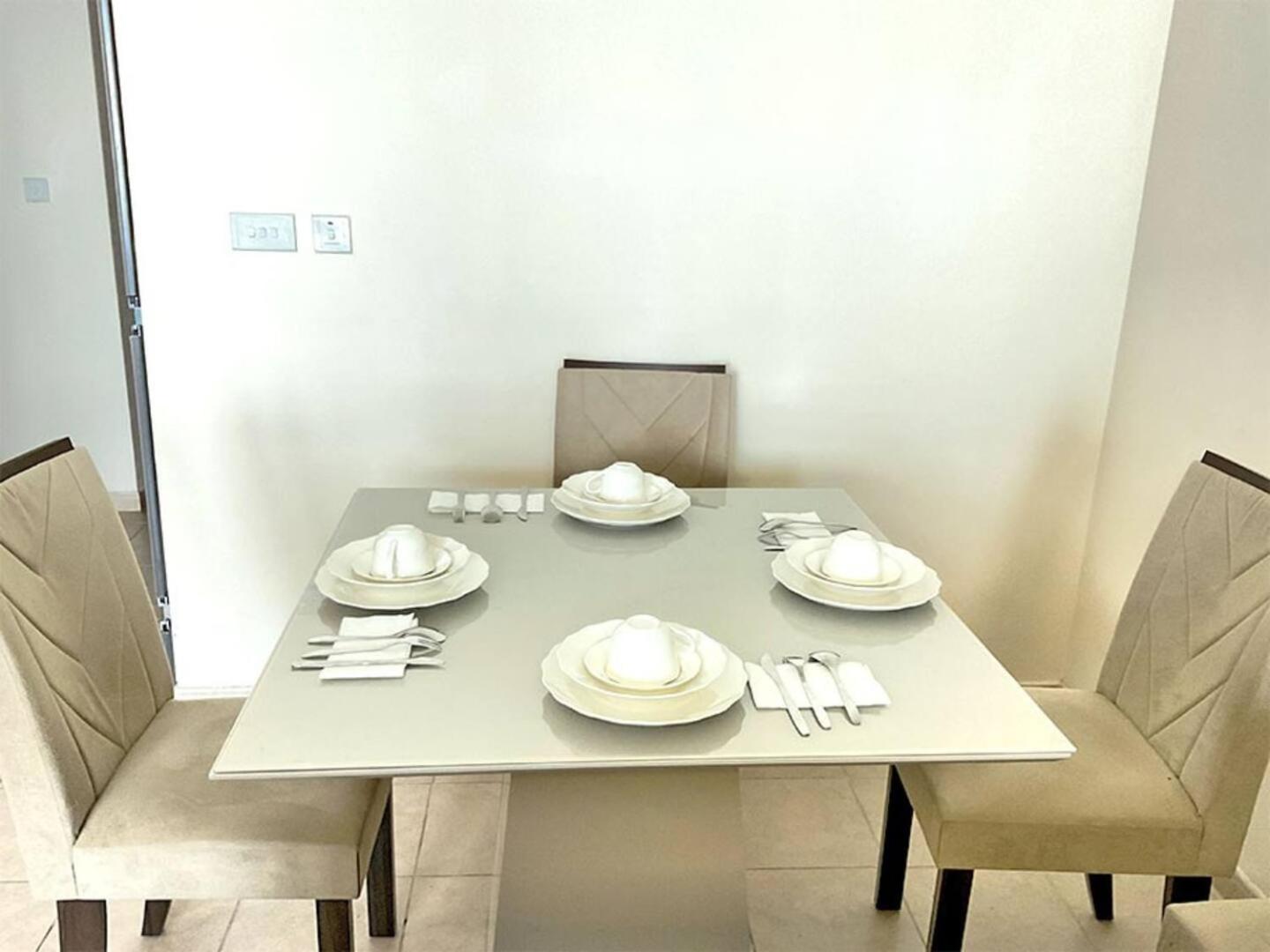 Homestay Ensuite In Coliving In Marina Dubai