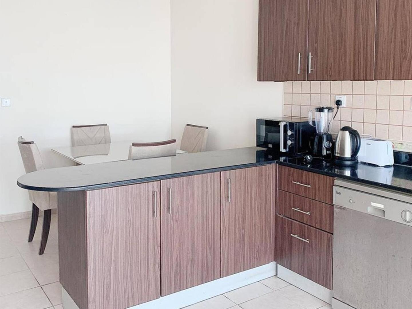 Ensuite In Coliving In Marina *