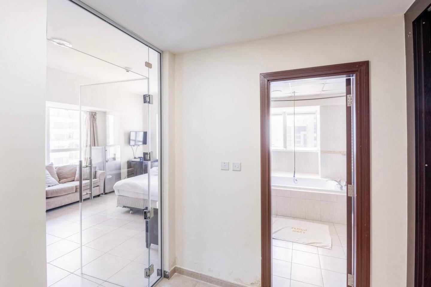 Ensuite In Coliving In Marina Homestay