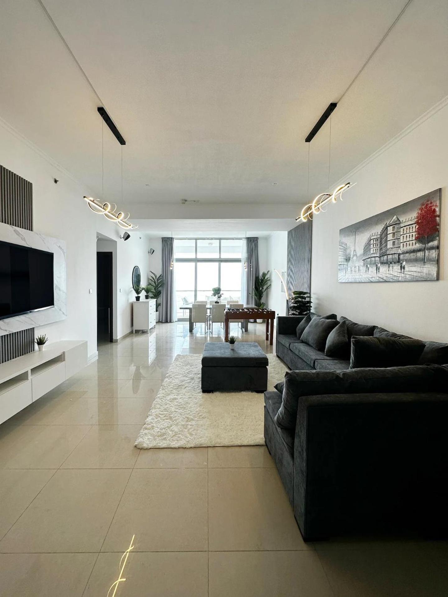 Luxurious 2 Bedroom With Iconic Marina & Arabian Sea View Apartment