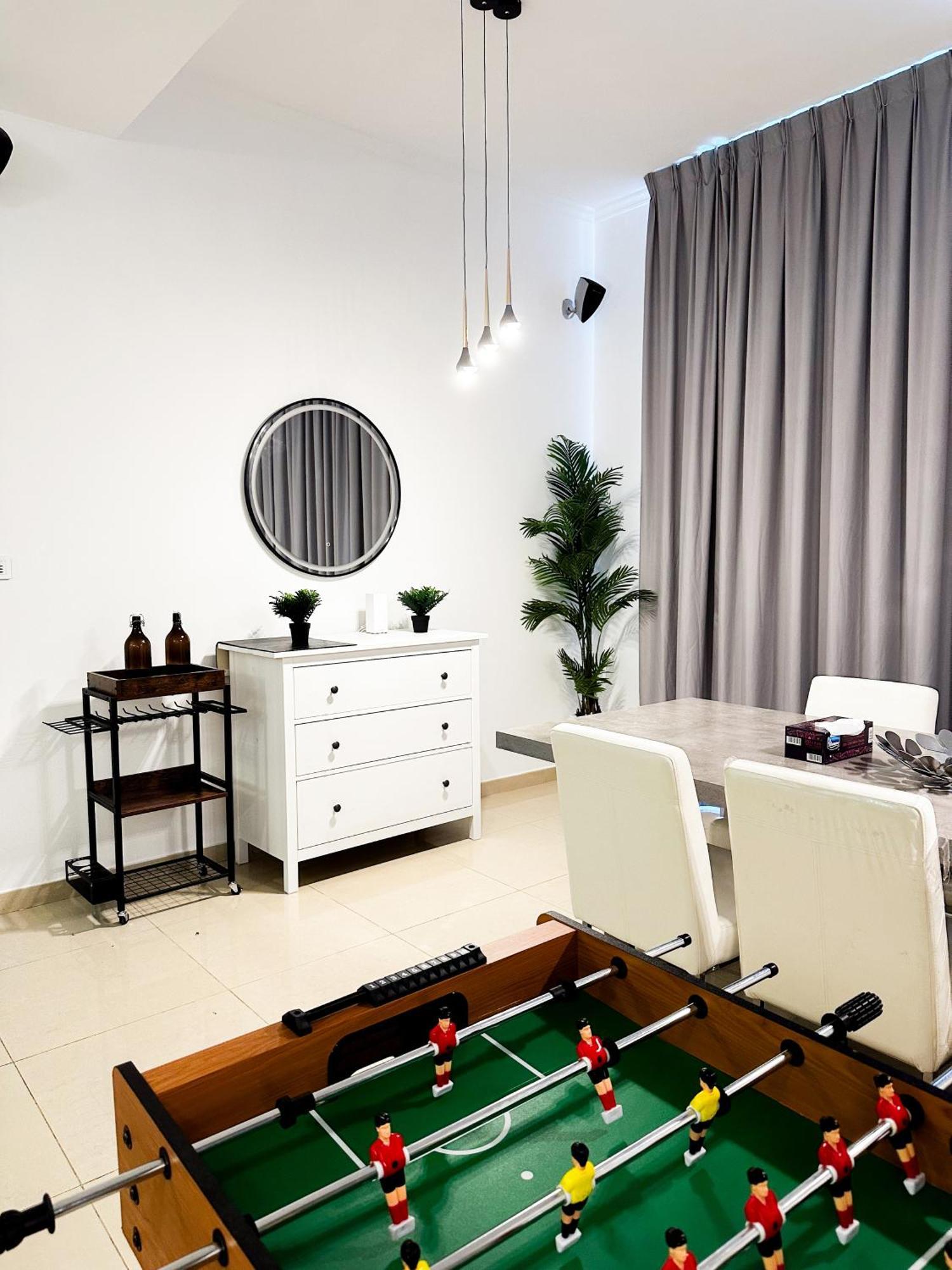 Luxurious 2 Bedroom With Iconic Marina & Arabian Sea View *