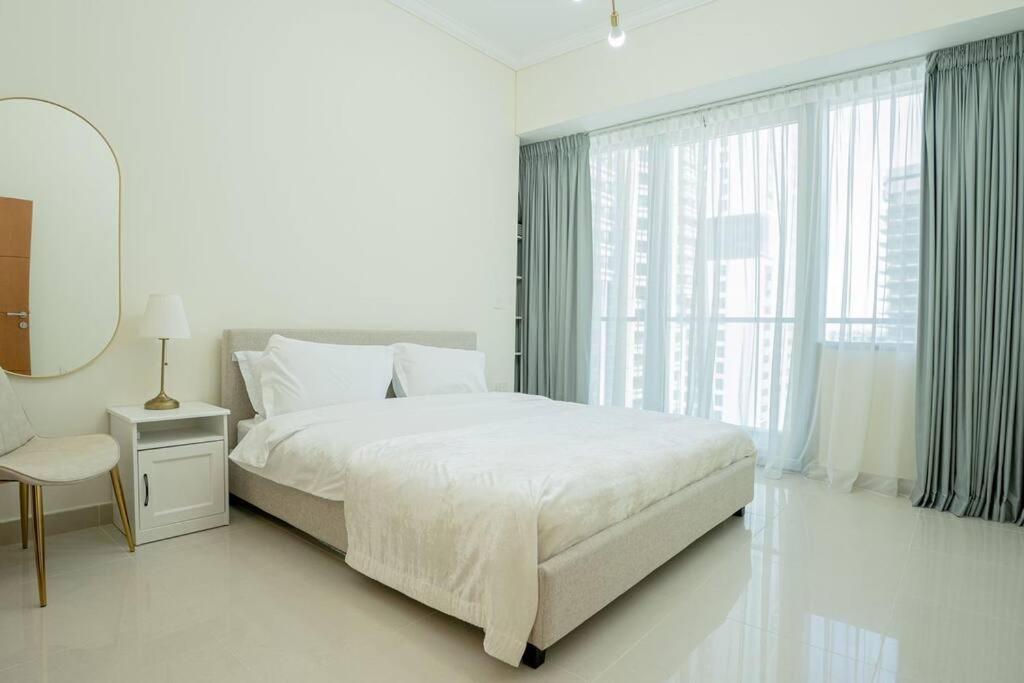 Cozy Spacious 1br *