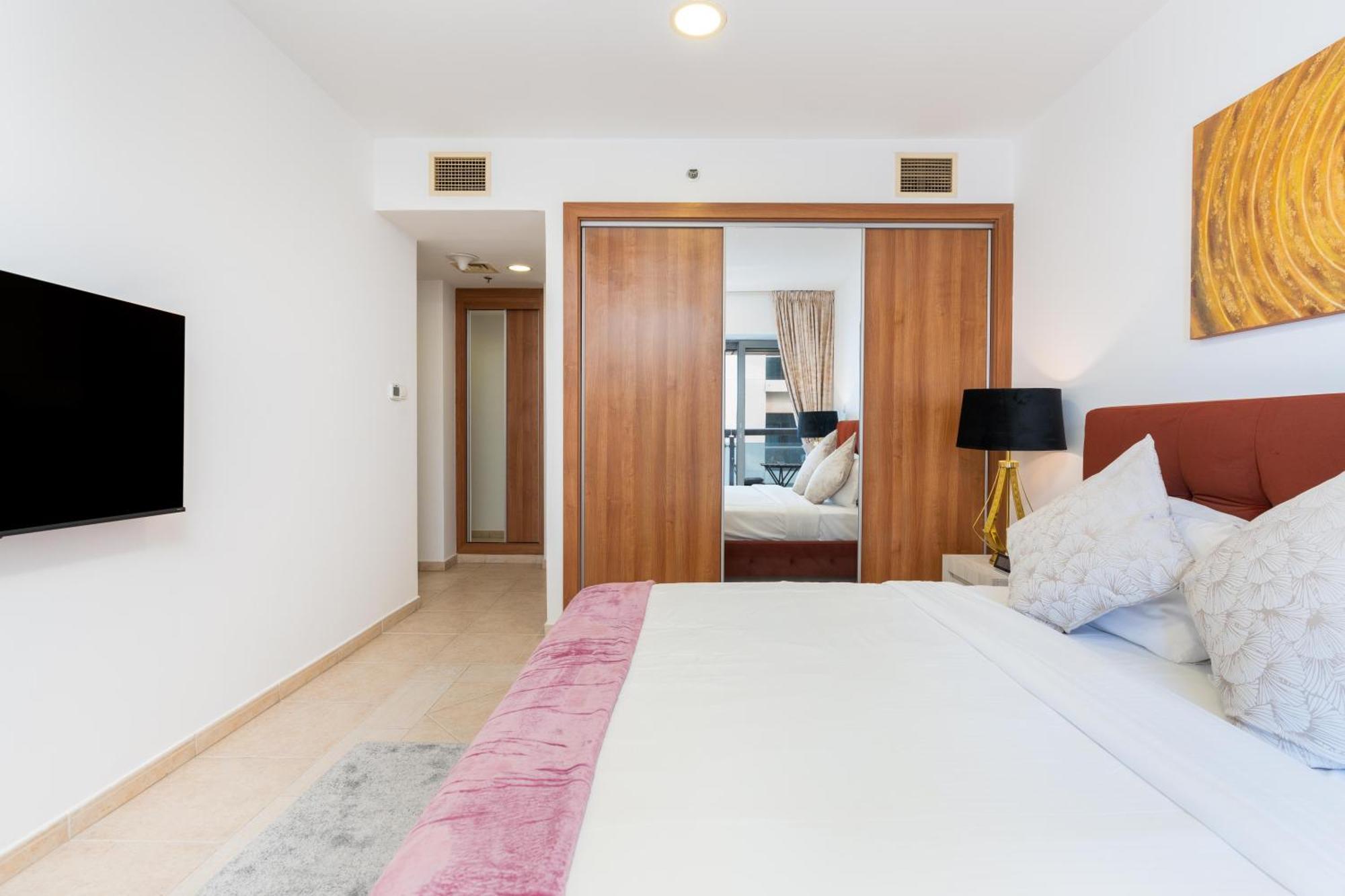 Lux Princess Tower Palm Ocean Views Dubai