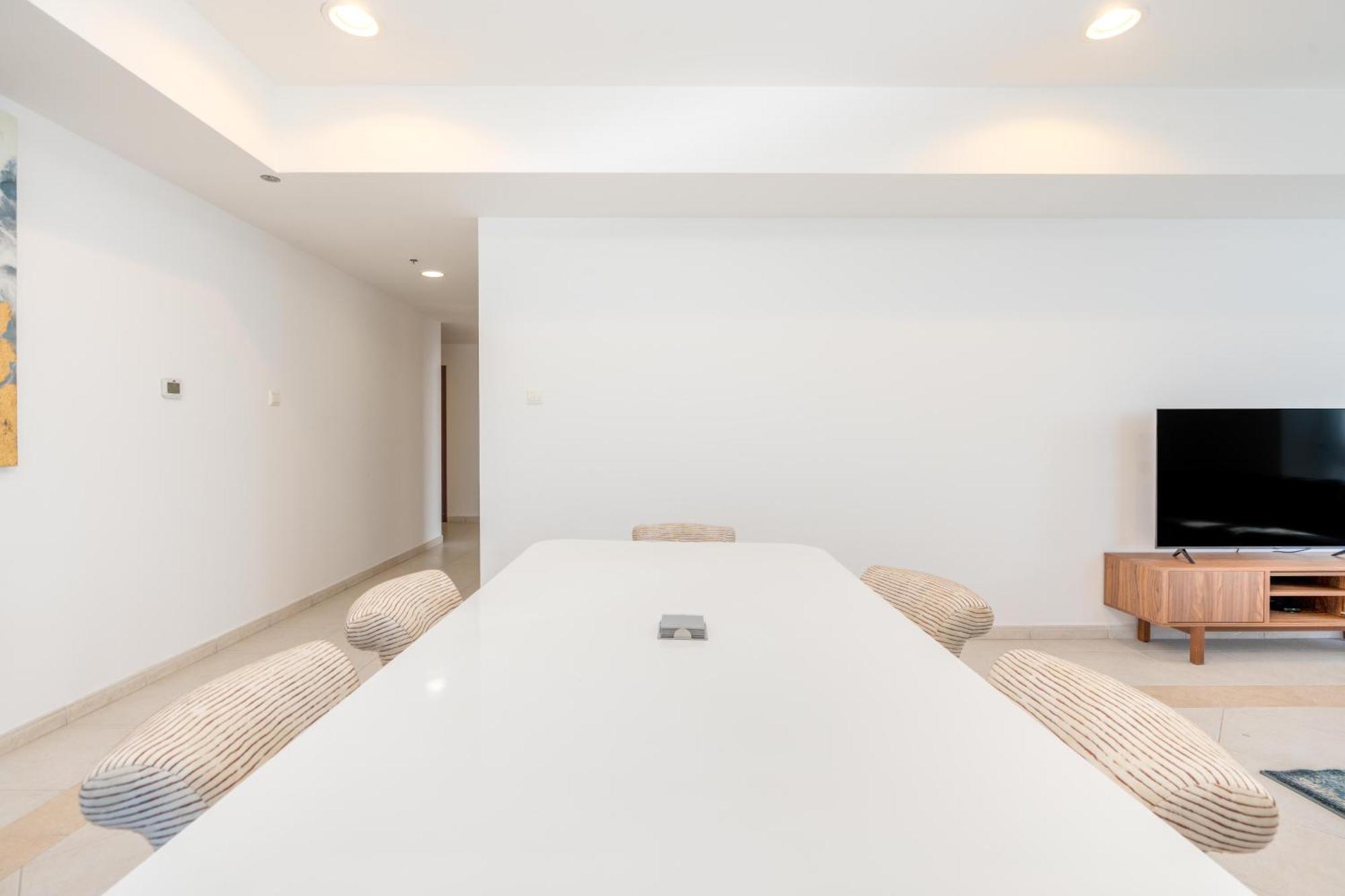 Lux Princess Tower Palm Ocean Views Apartment *