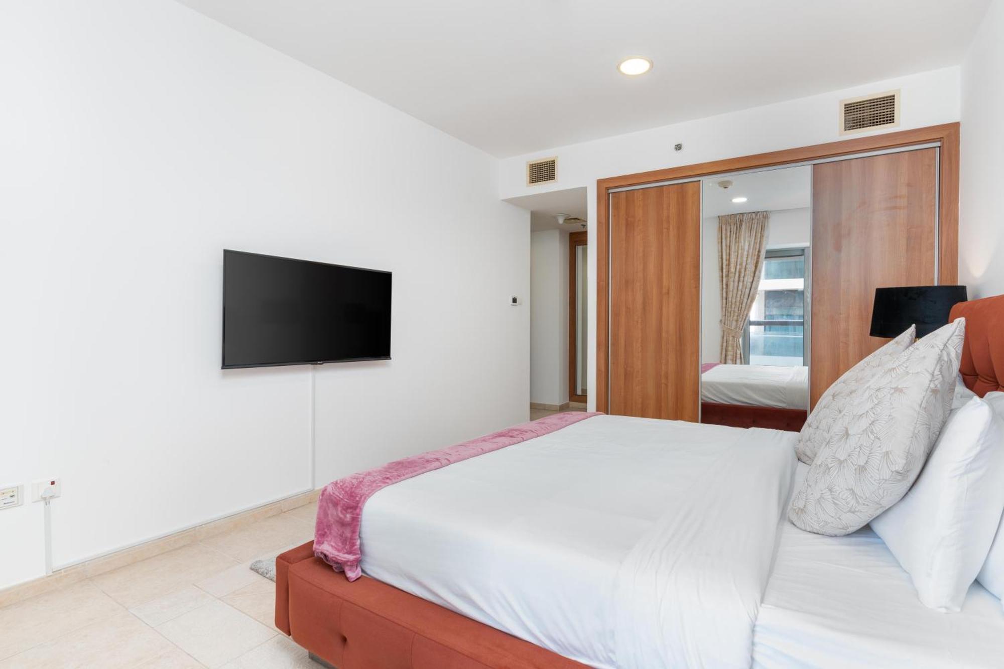 Lux Princess Tower Palm Ocean Views Apartment *