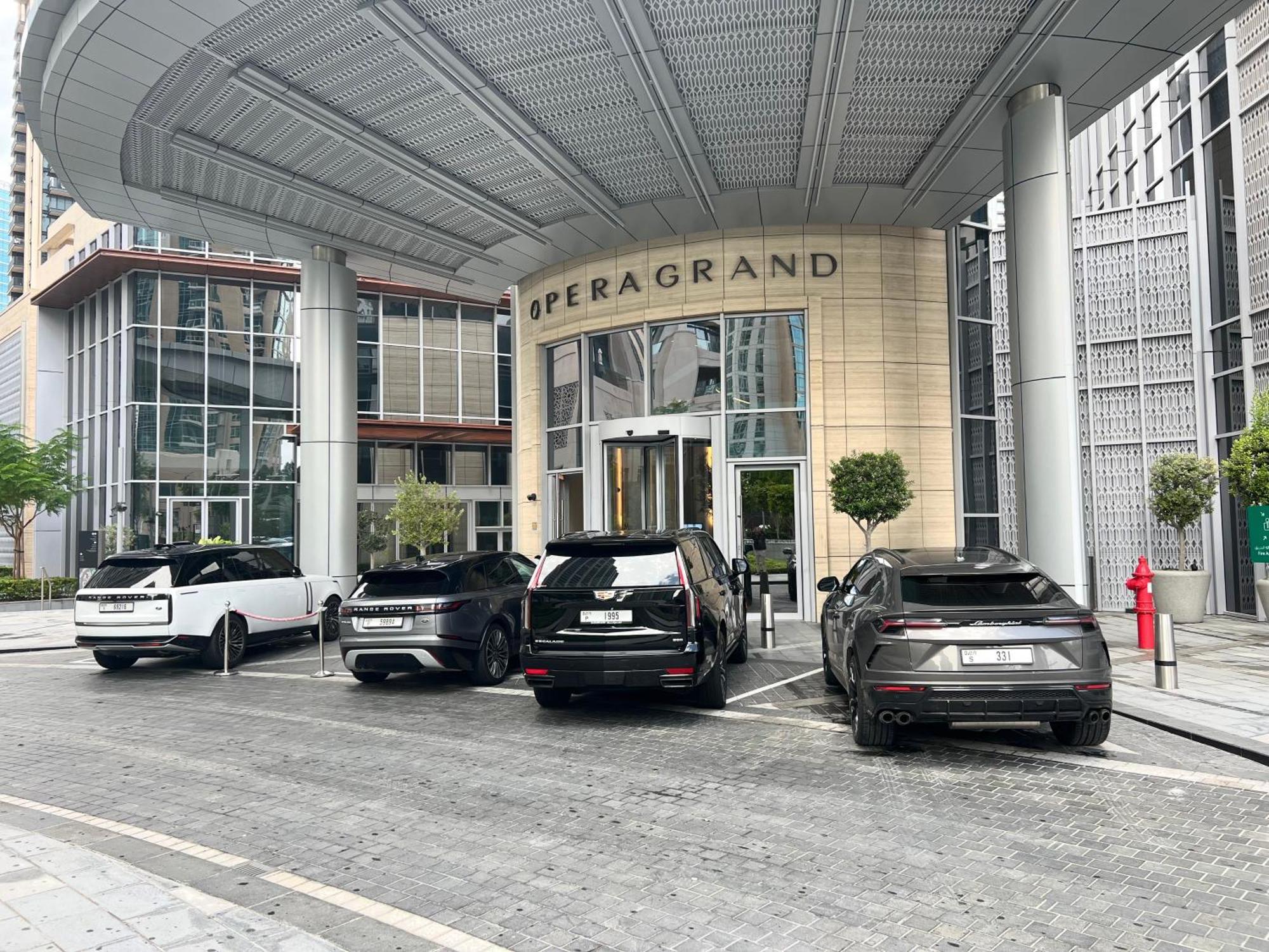 Downtown Luxury - Stunning Burj Khalifa & Sea View - 5 Minutes Walk To Mall * Dubai