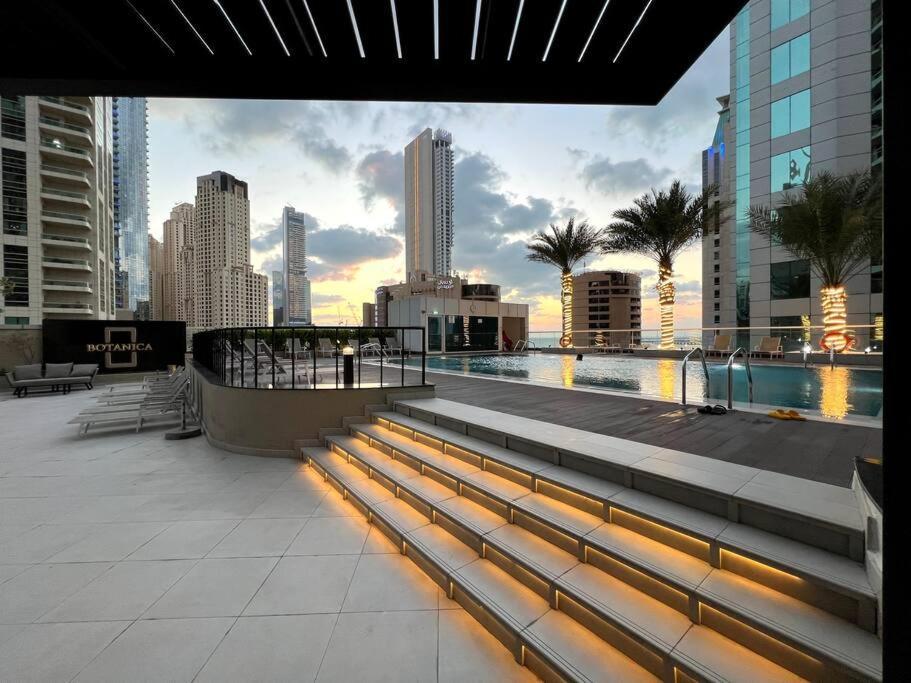 1 Bedroom Flat, Luxury Amenities, Near Jbr & Club With Free Parking In Jbr *