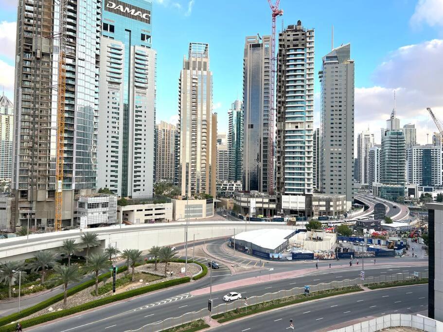 Apartment 1 Bedroom Flat, Luxury Amenities, Near Jbr & Club With Free Parking In Jbr *
