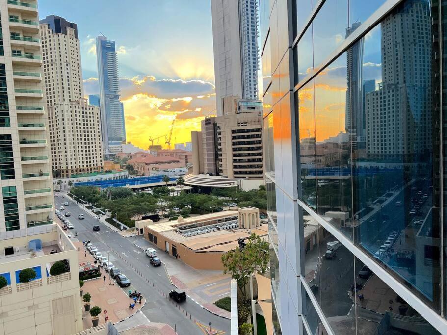 1 Bedroom Flat, Luxury Amenities, Near Jbr & Club With Free Parking In Jbr Dubai