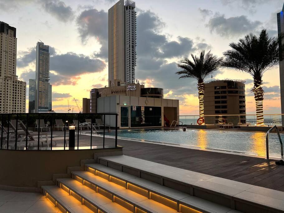 1 Bedroom Flat, Luxury Amenities, Near Jbr & Club With Free Parking In Jbr Apartment *