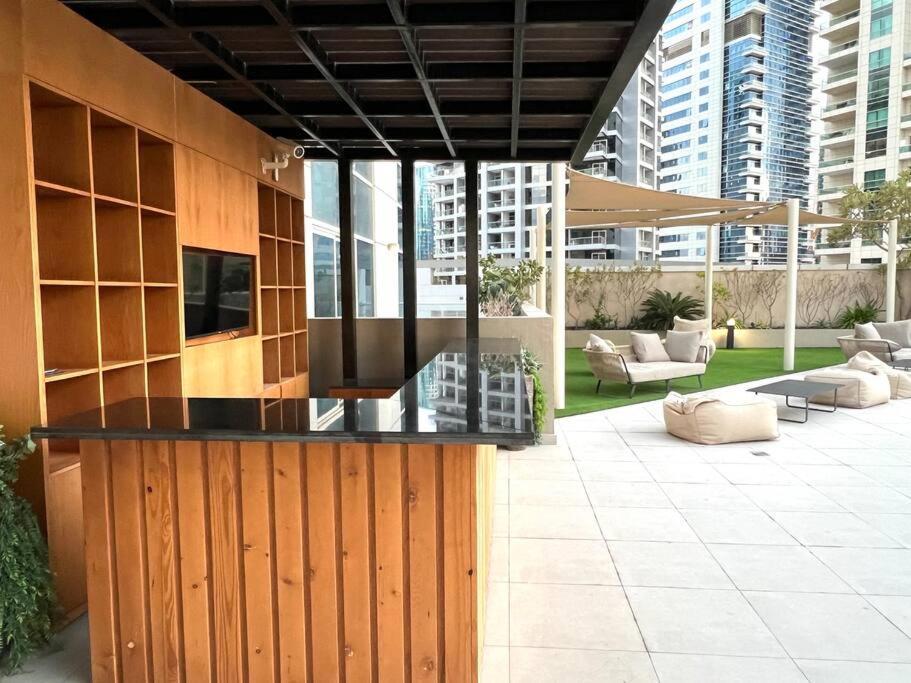 1 Bedroom Flat, Luxury Amenities, Near Jbr & Club With Free Parking In Jbr Apartment