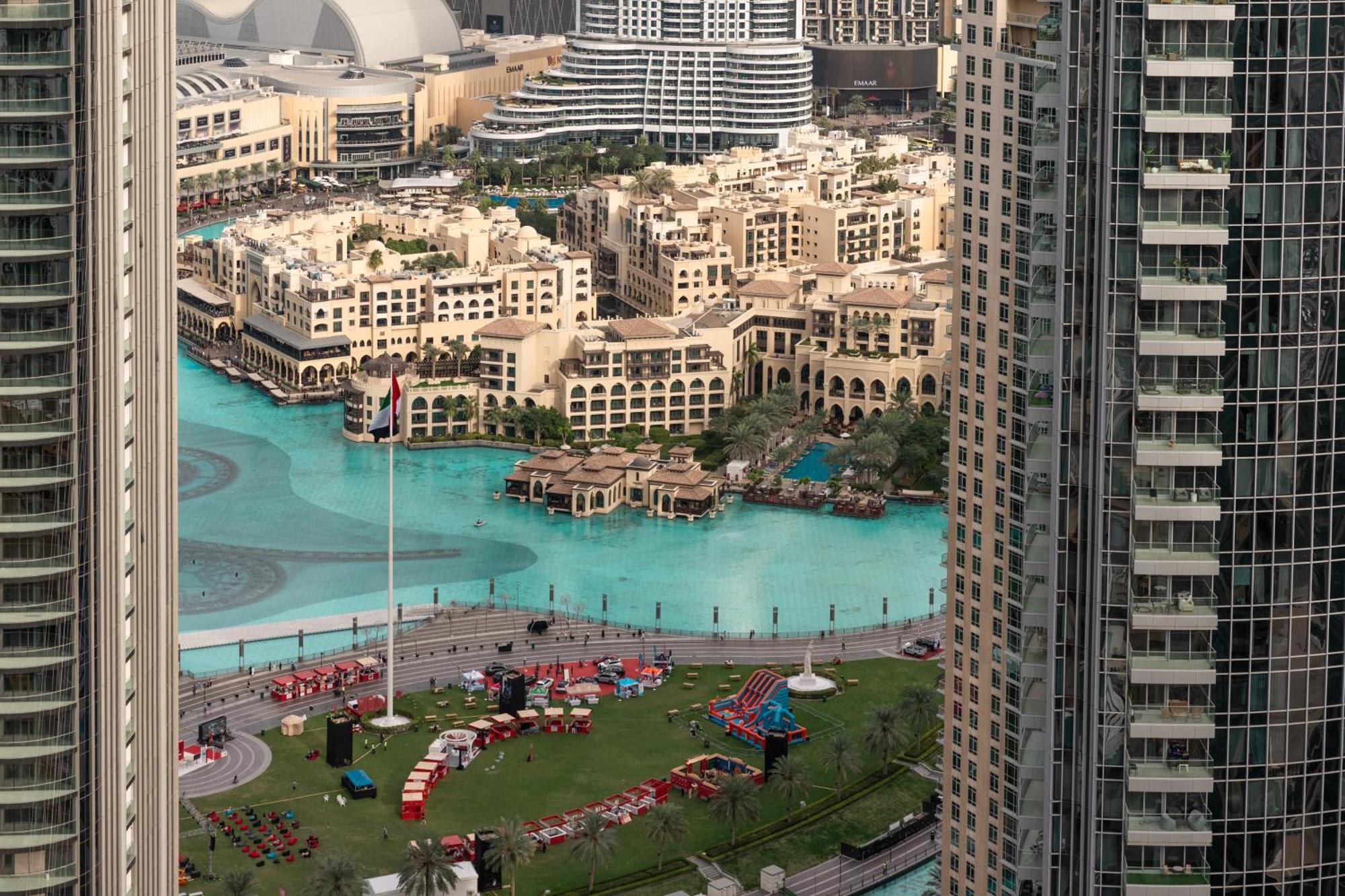 Prime Retreats @ Burj Crown By Emaar, Downtown Apartment