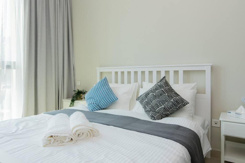 Elite Escape - 2 Bhk Getaway With Mall Access - 1508 Apartamento *