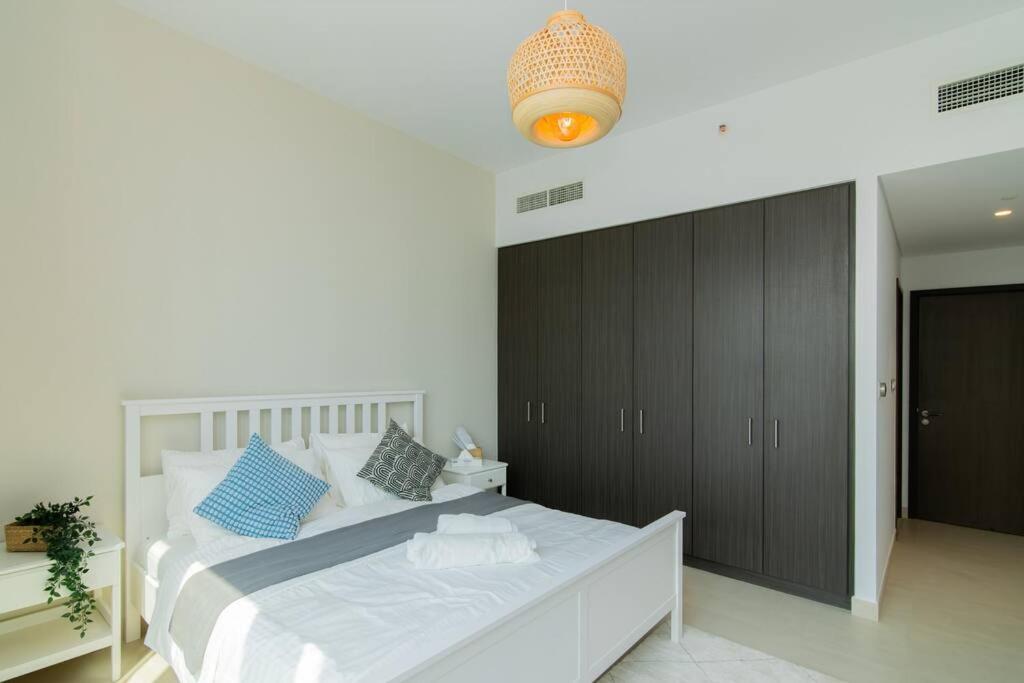 Apartamento Elite Escape - 2 Bhk Getaway With Mall Access - 1508