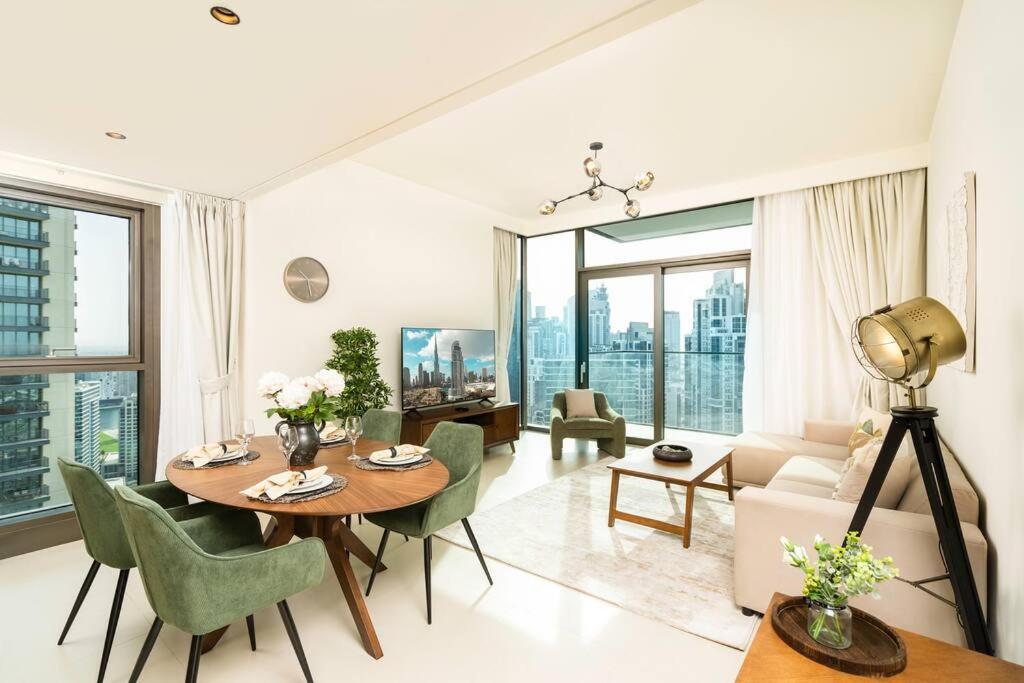 Prime Retreats @ Burj Crown By Emaar, Downtown *