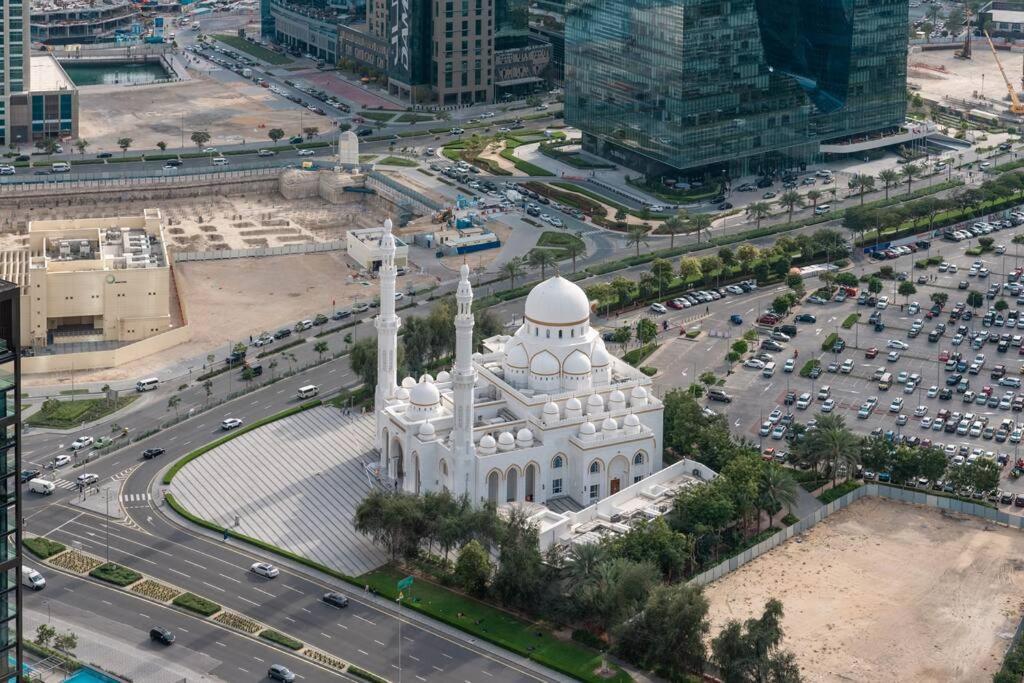Prime Retreats @ Burj Crown By Emaar, Downtown Dubai