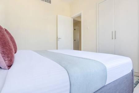 Frank Porter - The Springs 8 Villa Dubai