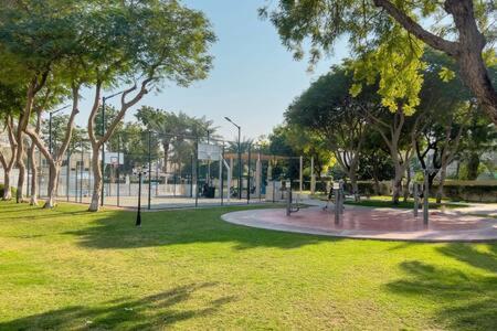 Frank Porter - The Springs 8 Dubai
