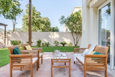 Frank Porter - The Springs 8 Villa Dubai