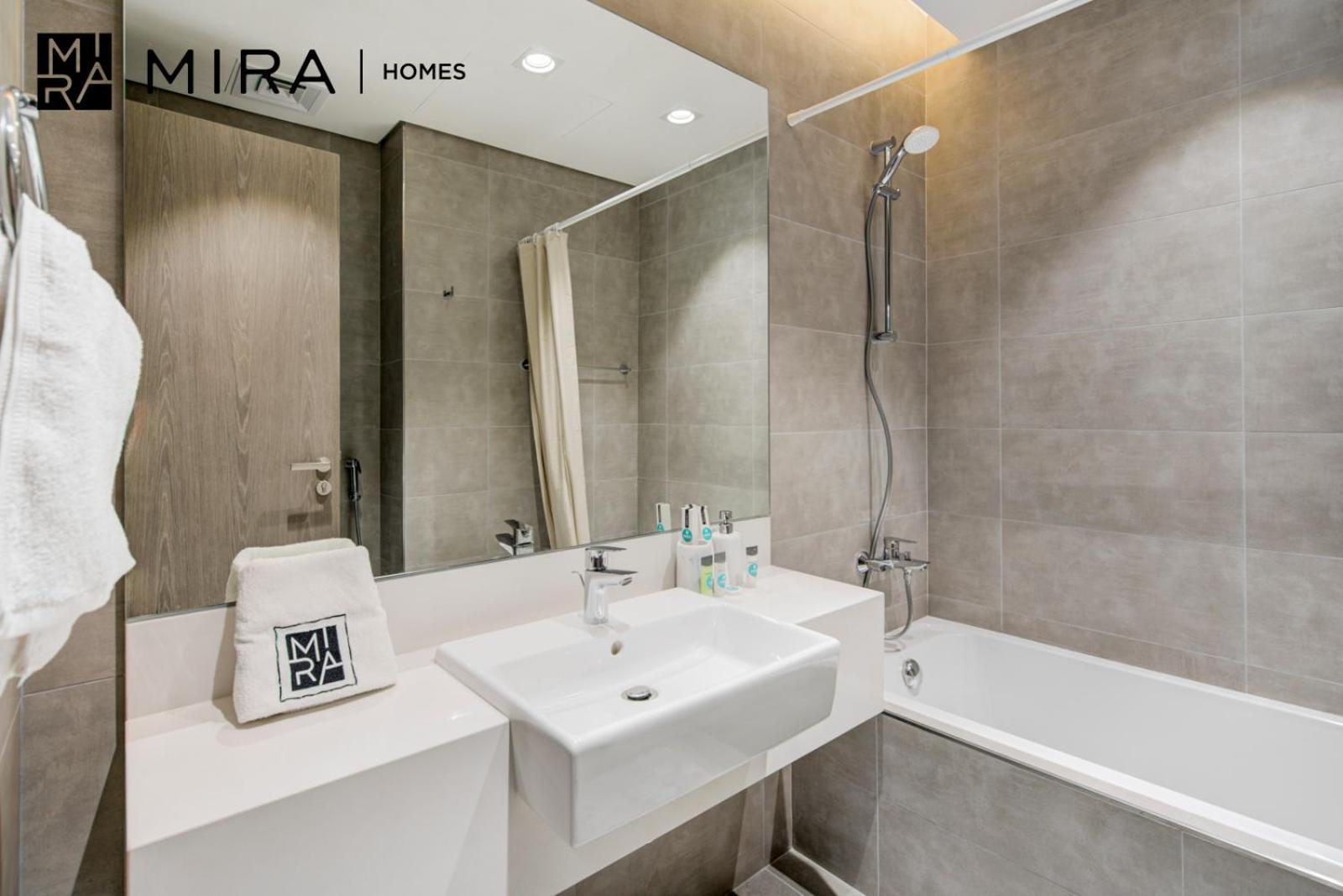 Mira Homes - Newly 1 Bedroom Close To Downtown Apartment Dubai