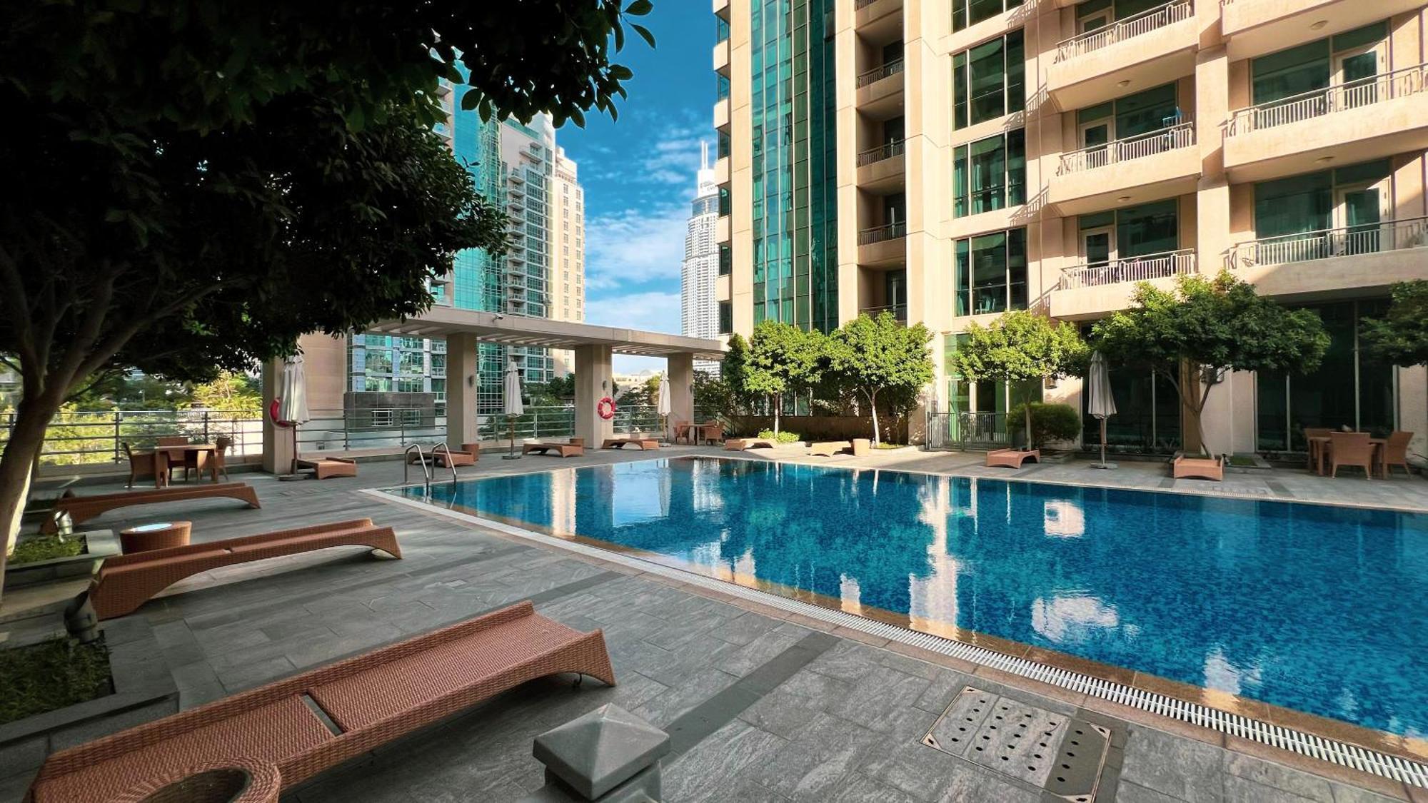 Magnificent Cozy 2 Bedroom In Downtown Apartment