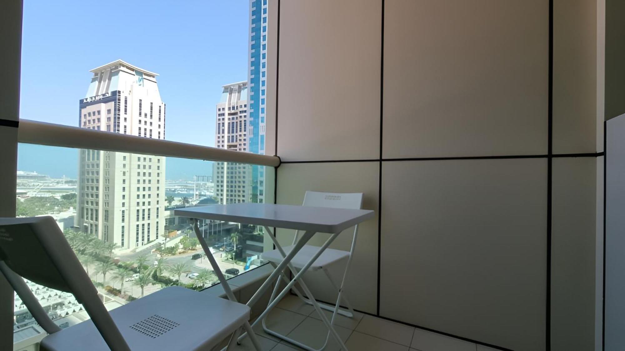 Dazzling Studio Stunning Ain View Marina Apartamento