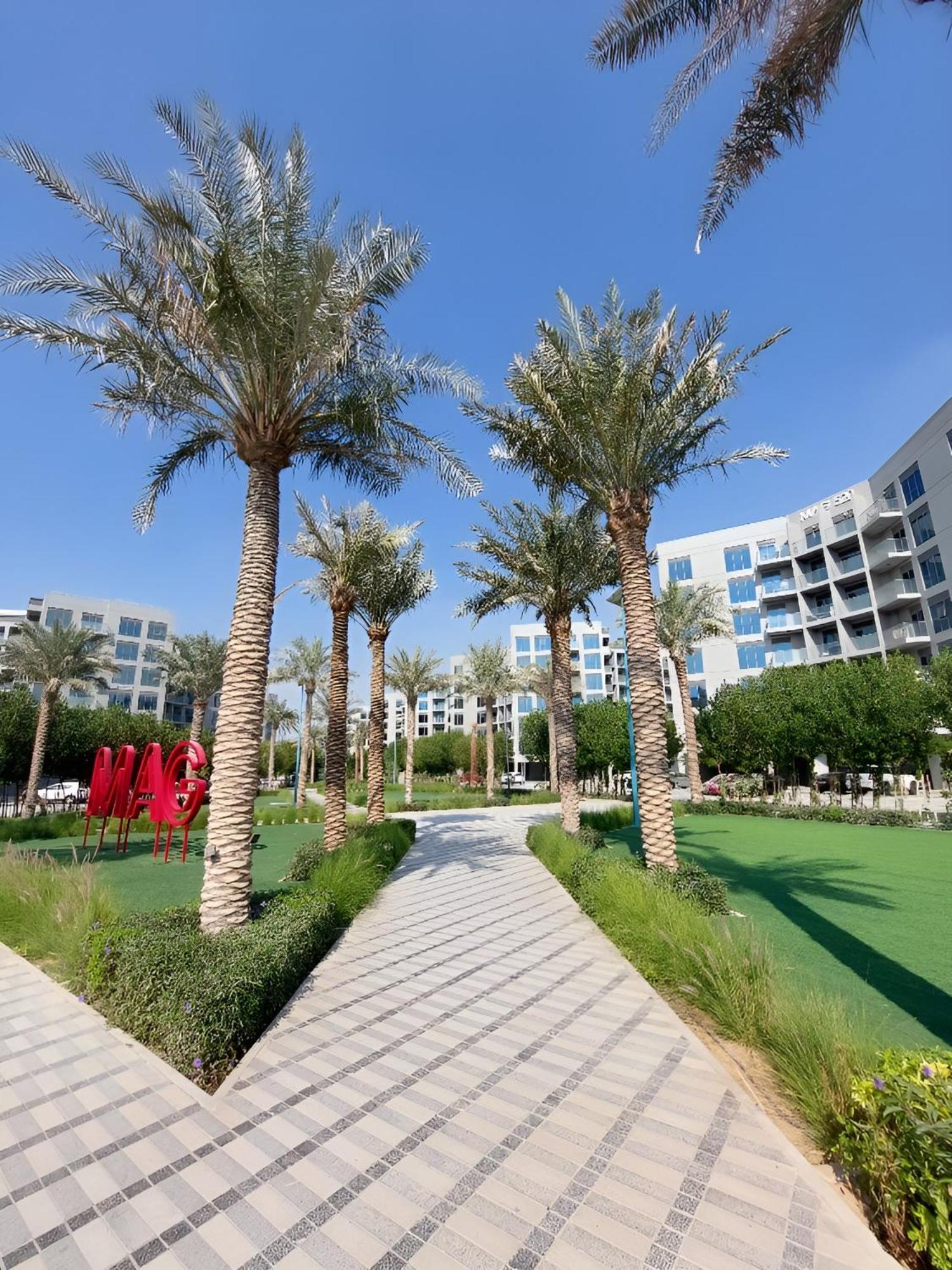 Budget-friendly 2bd Near Expo With A Huge Pool Apartment