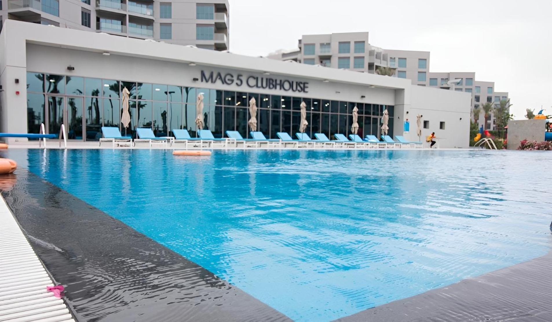 Budget-friendly 2bd Near Expo With A Huge Pool