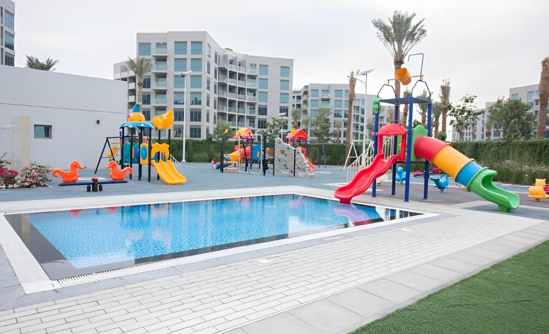Budget-friendly 2bd Near Expo With A Huge Pool Apartment *