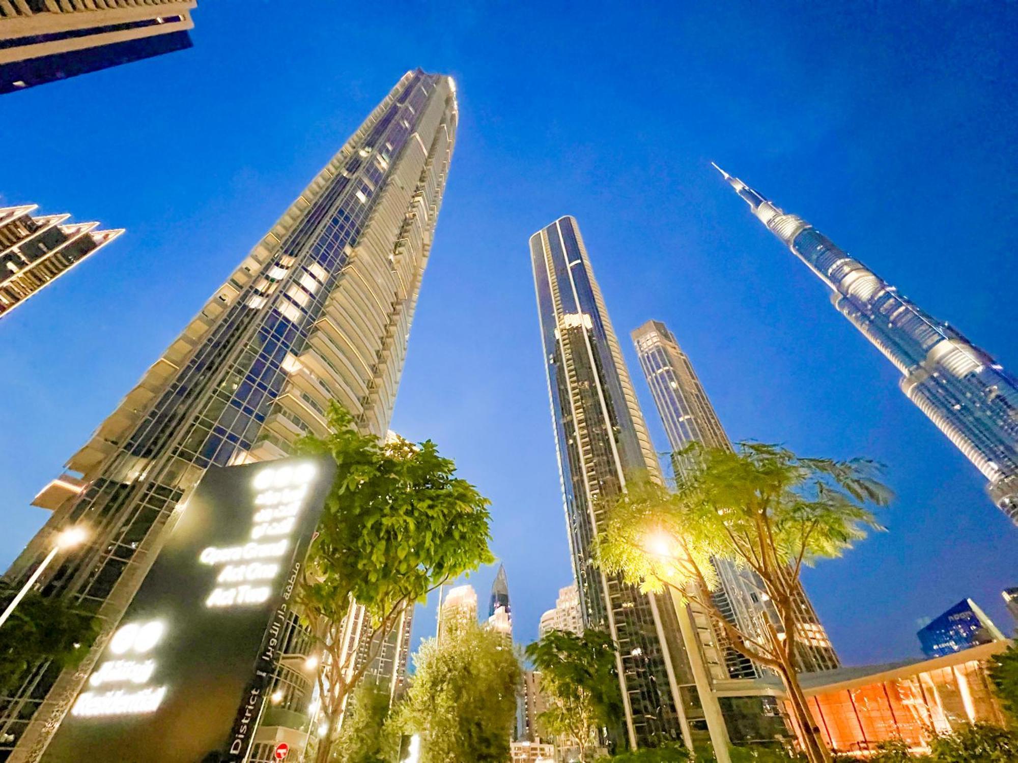 Downtown Luxury - Stunning Burj Khalifa & Sea View - 5 Minutes Walk To Mall Apartamento