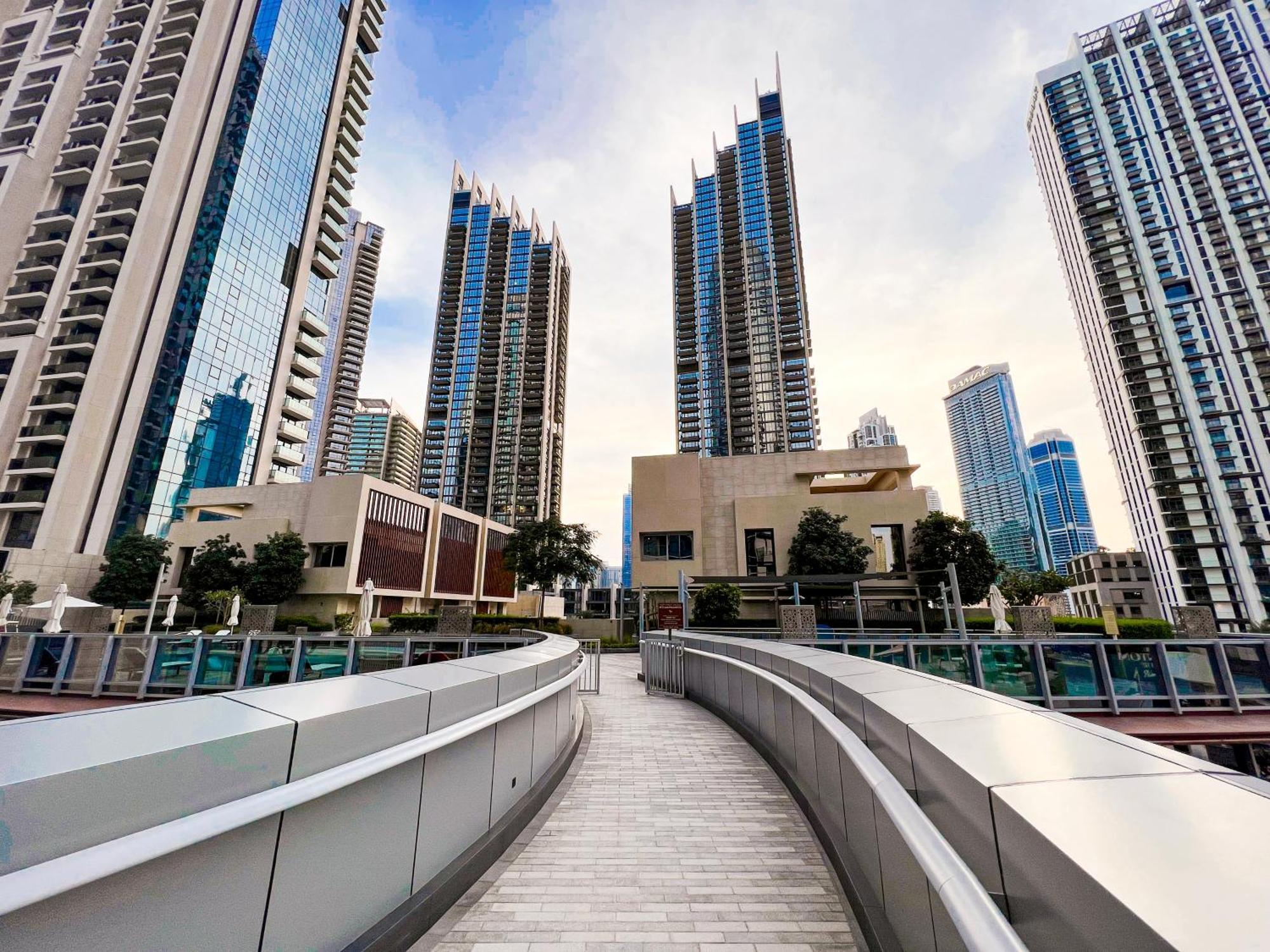 Downtown Luxury - Stunning Burj Khalifa & Sea View - 5 Minutes Walk To Mall Apartamento