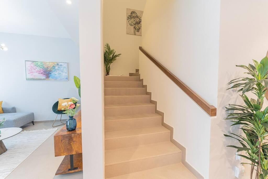 Apartment Stylish & Comfy 3 Bed Townhouse In Tilal Al Ghaf Dubai