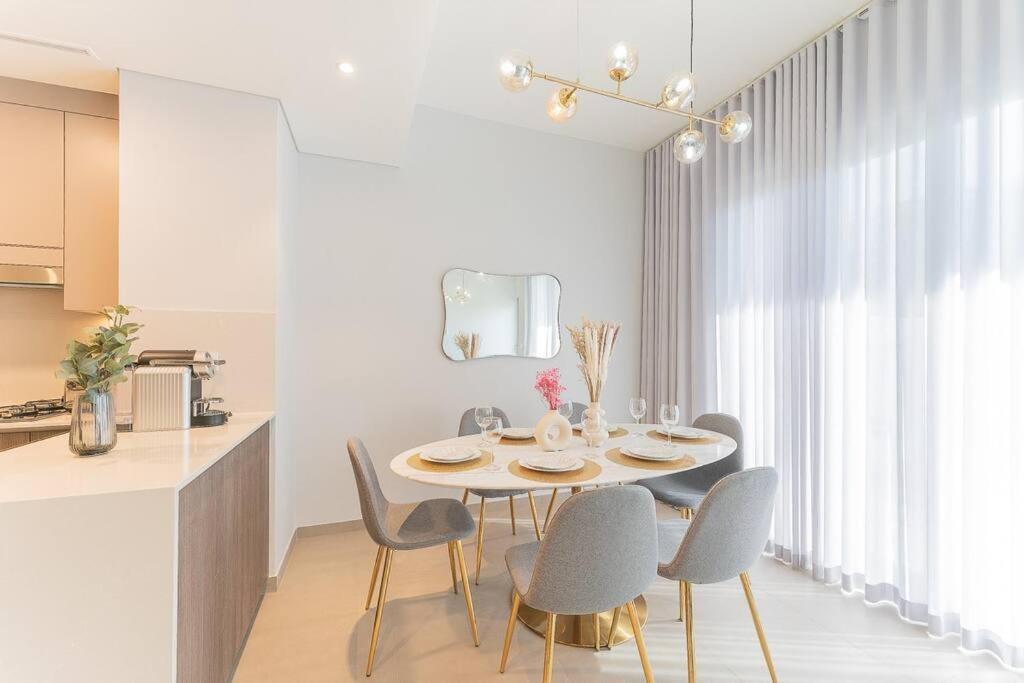 Apartamento Stylish & Comfy 3 Bed Townhouse In Tilal Al Ghaf Dubai