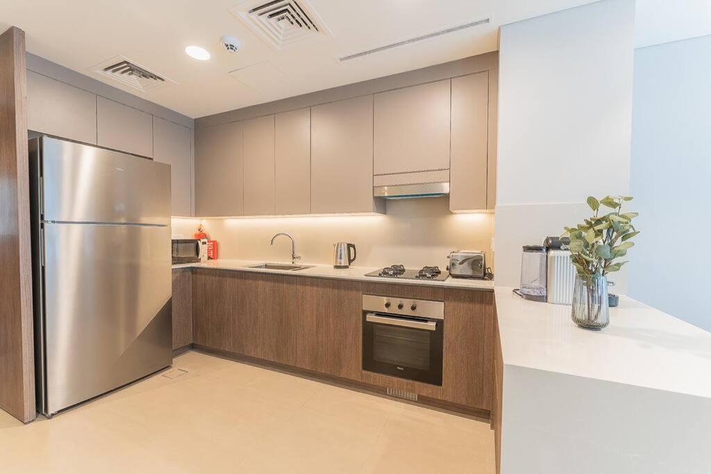 Stylish & Comfy 3 Bed Townhouse In Tilal Al Ghaf *